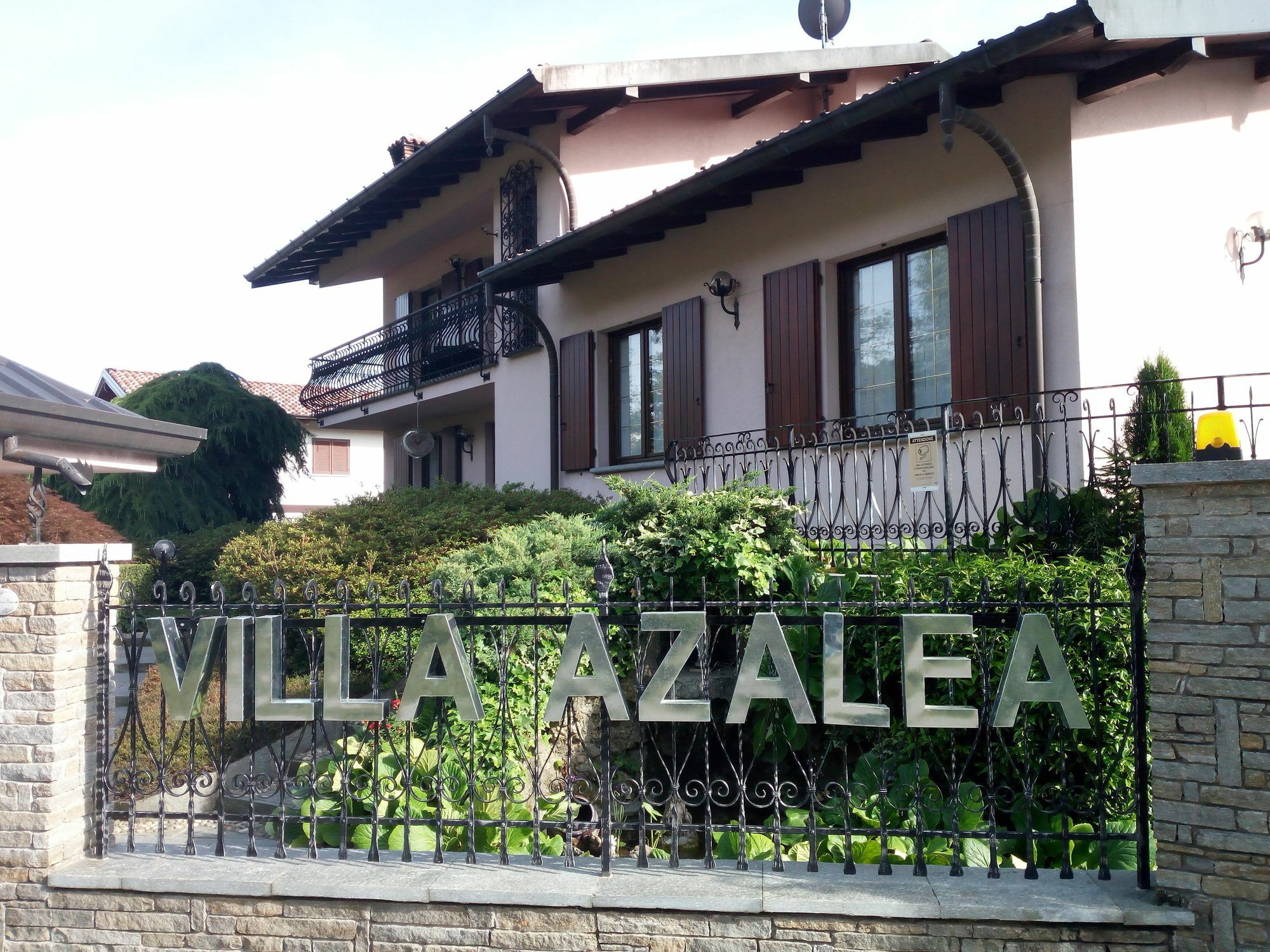 HOTEL VILLA AZALEA SAN FERMO DELLA BATTAGLIA 3* (Italy) - from US$ 120 |  BOOKED